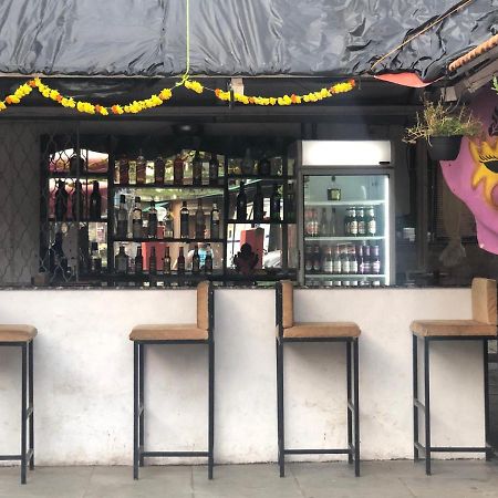 Big Daddy'S Inn Candolim Bagian luar foto