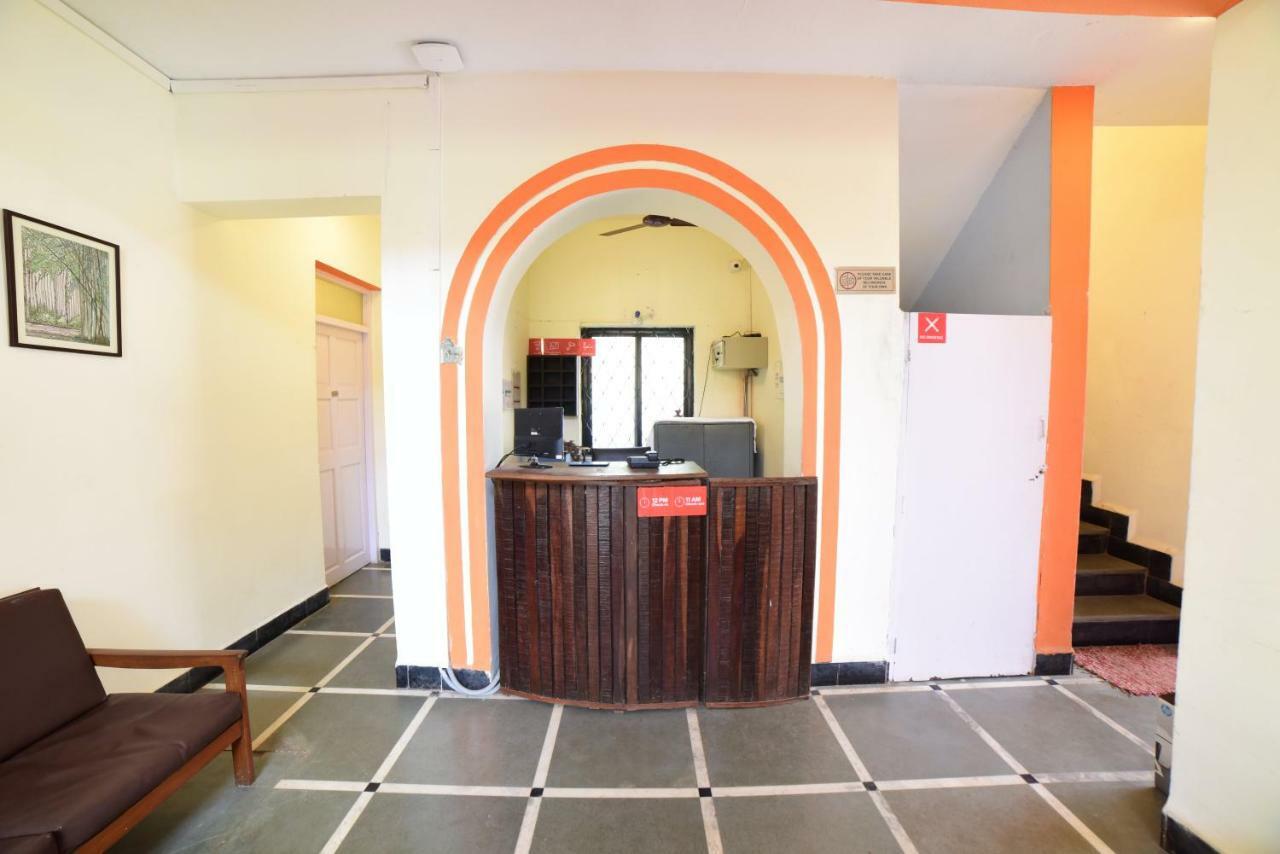 Big Daddy'S Inn Candolim Bagian luar foto