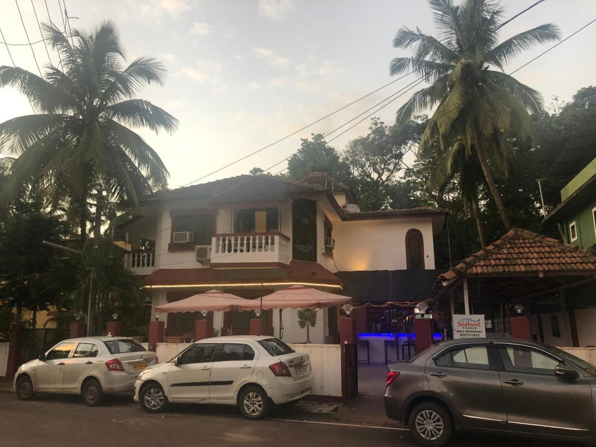 Big Daddy'S Inn Candolim Bagian luar foto